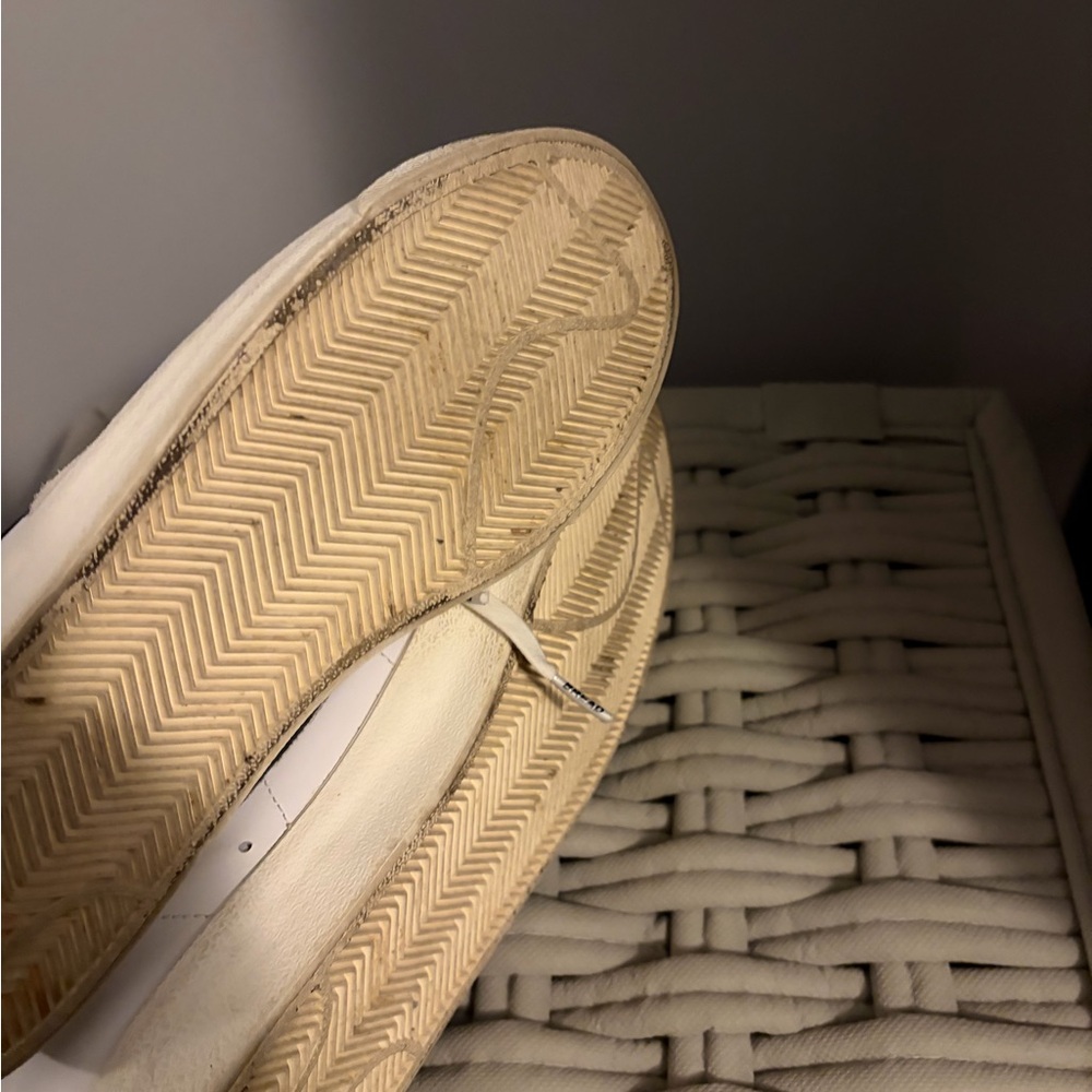 These are Nike Blazers 77 women’s size 11. - Picture 5 of 5